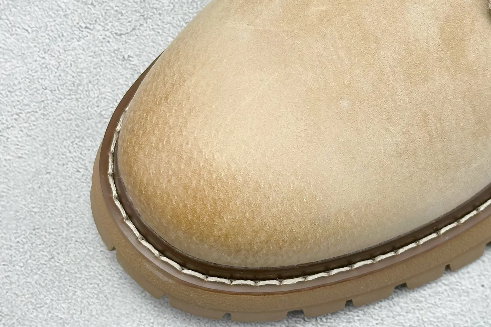 🐲💰 560 support store Timberland/Timberland classic outdoor low-top work casual shoes, classic re-upgraded, Guangdong factory quality, original box and original packaging, the fabric is made of Italian 🇮🇹 top-grade frosted cowhide, with anti-odor and anti-corrosion genuine leather latex insoles, giving you a perfect wearing experience, high quality and durable, a must-have for sportsmen, specializes in looking good, high-quality and first-class foot feel, exclusive supply Item number: TB73533 Size: 39-44 (one size larger)